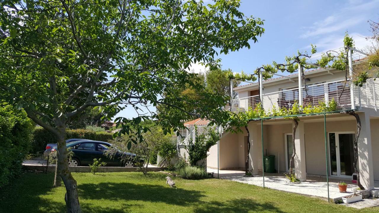 Haus Mirela Apartment Liznjan Exterior photo